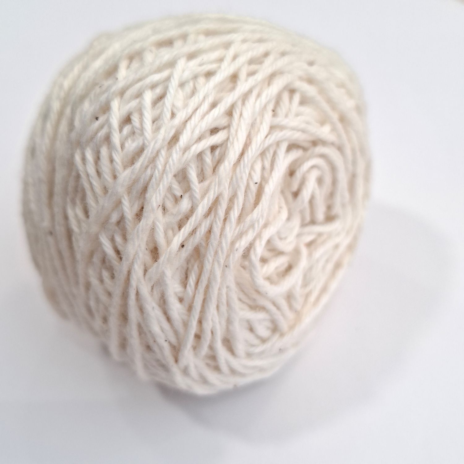 Pelotes coton écru 34g