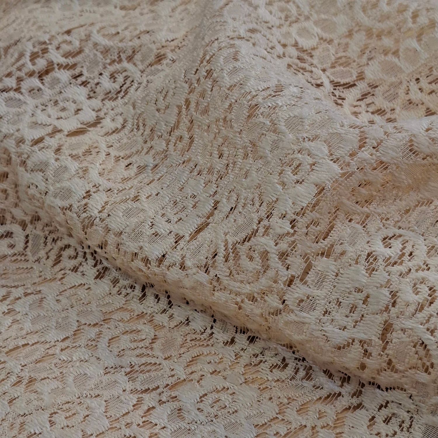 Dentelle beige non extensible au mètre