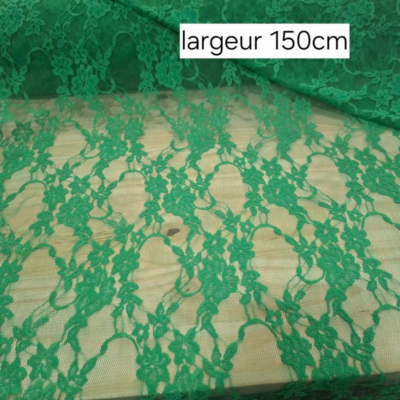 Dentelle vert vif extensible 150cm au mètre