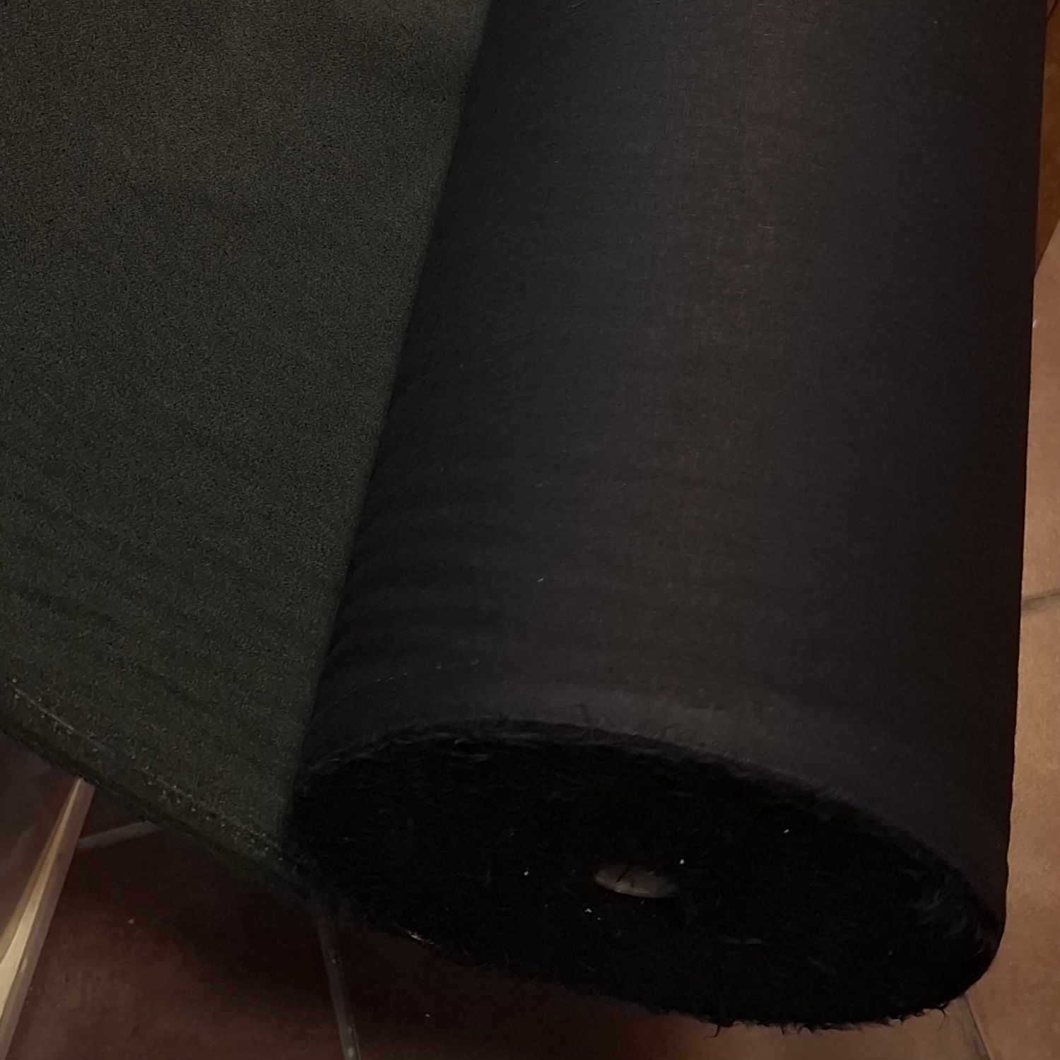 Entoilage tissé noir thermocollant vendu par 50cm