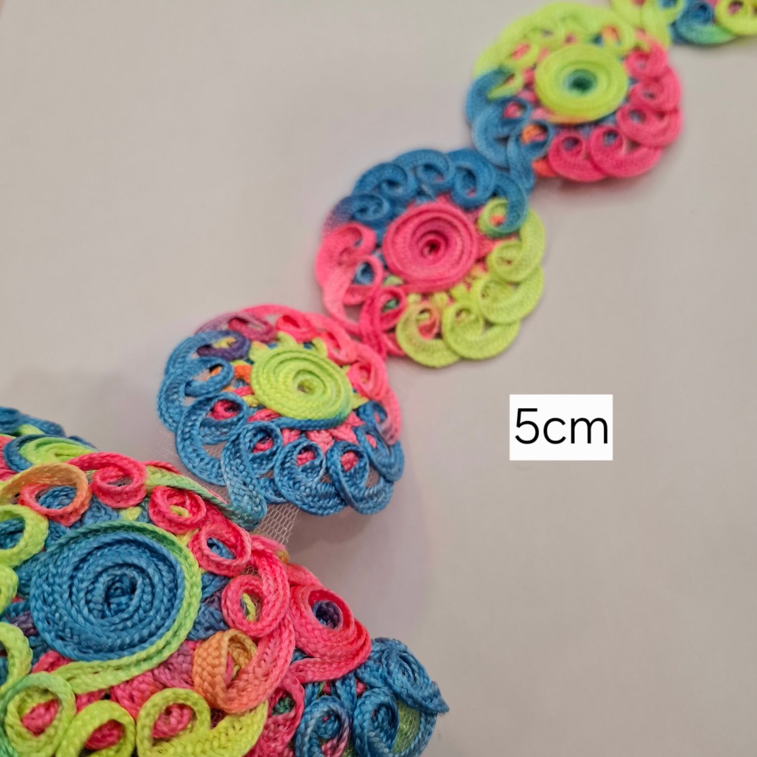 Galon coloré fleurs 5cm