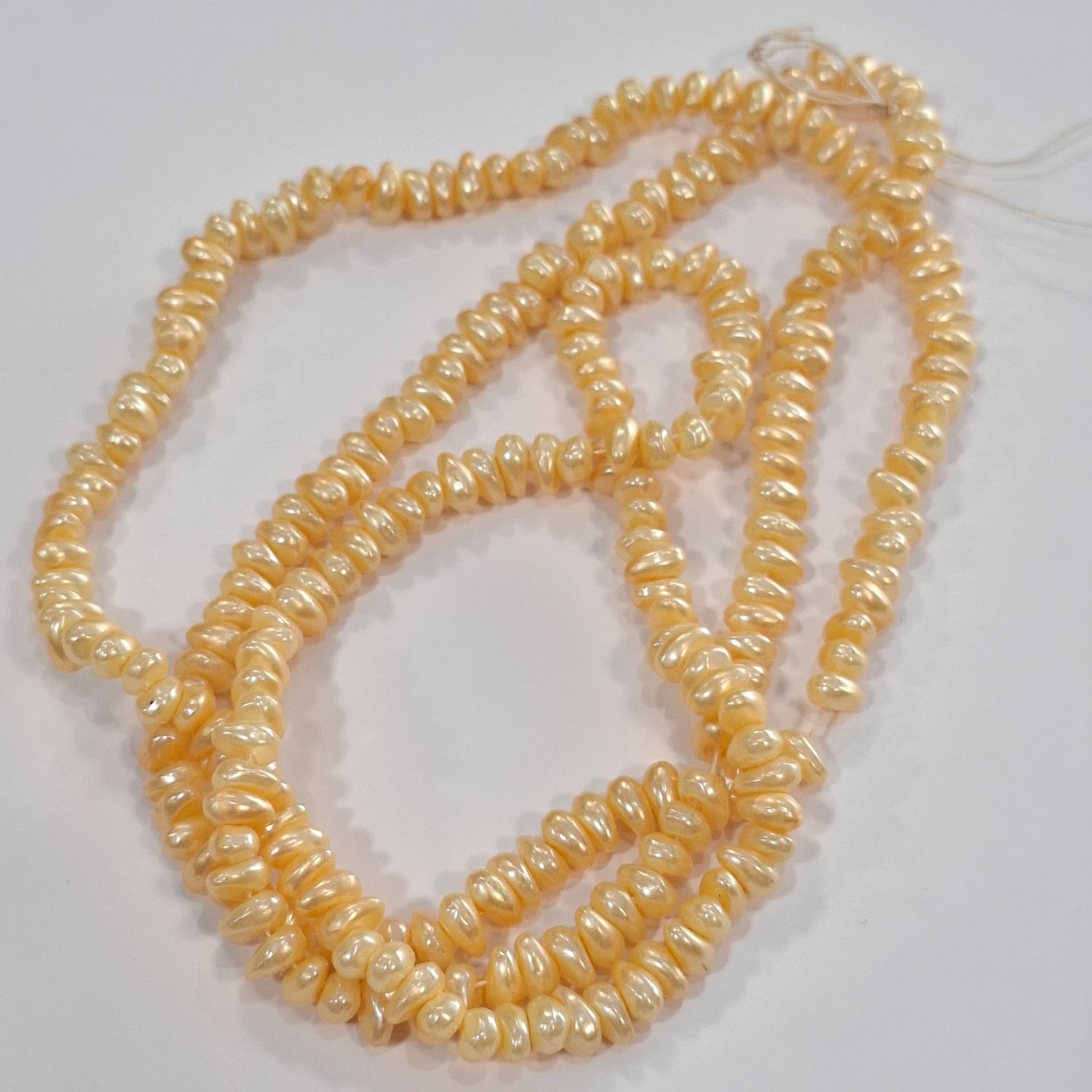 150 perles acryliques pêche clair nacré 
