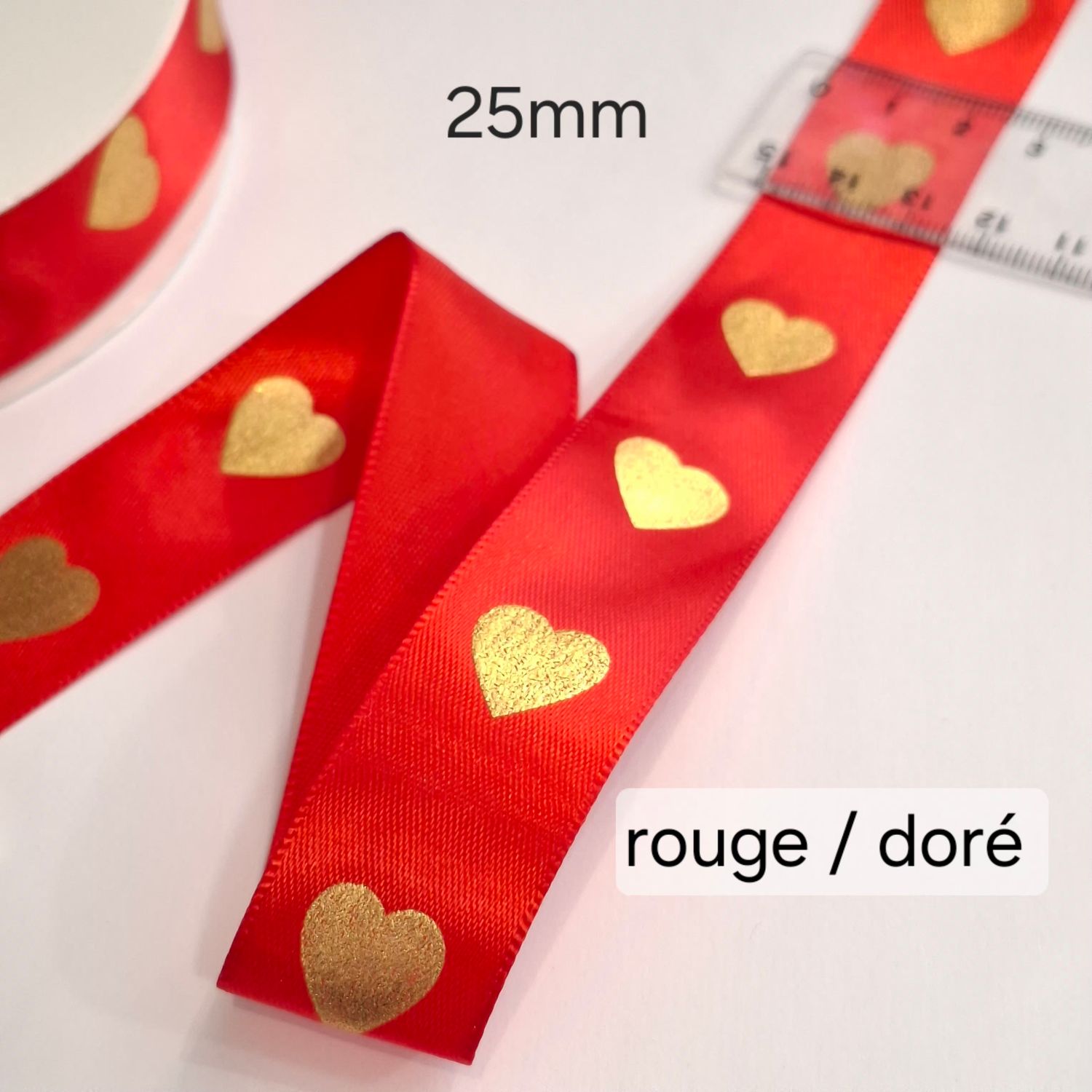 Ruban coeur satin 25mm rouge / doré