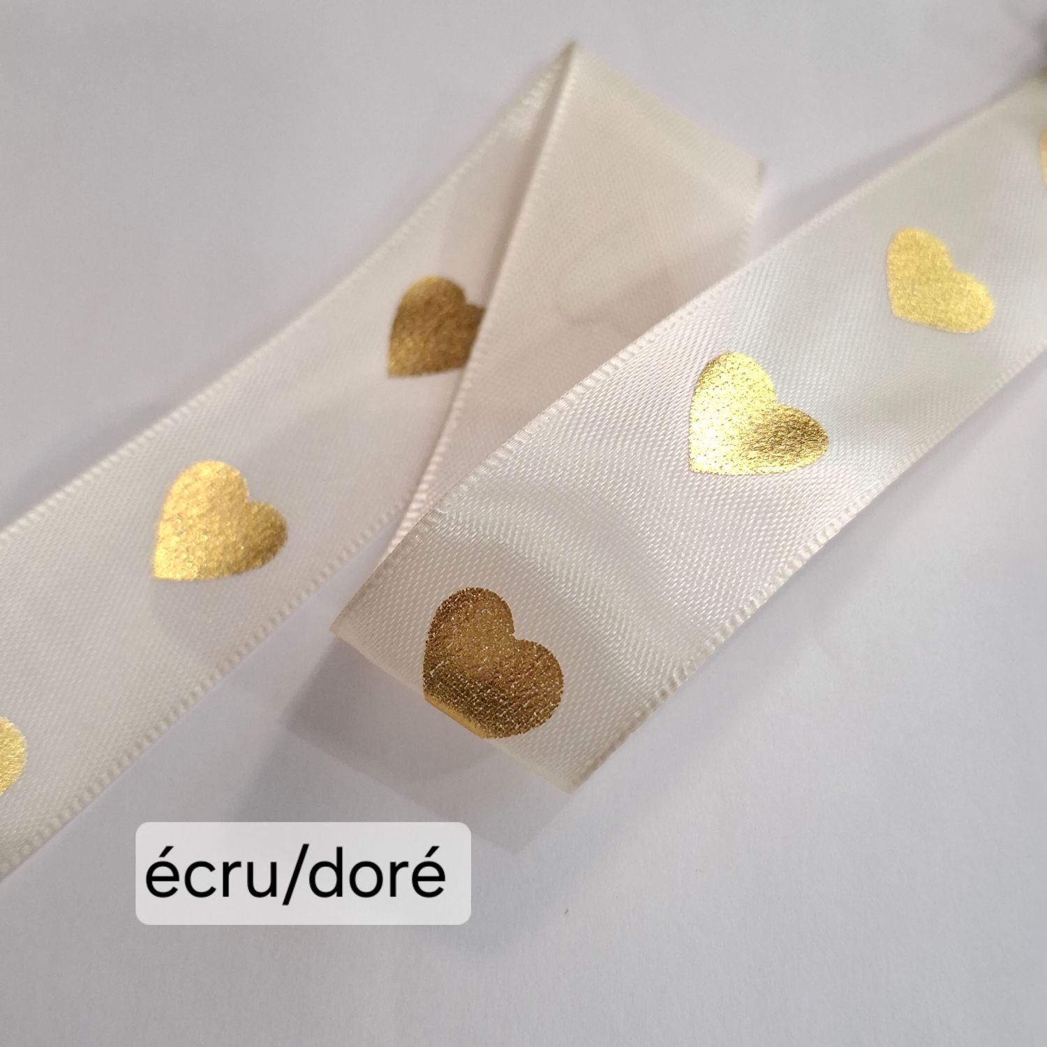Ruban coeur satin 25mm écru / doré