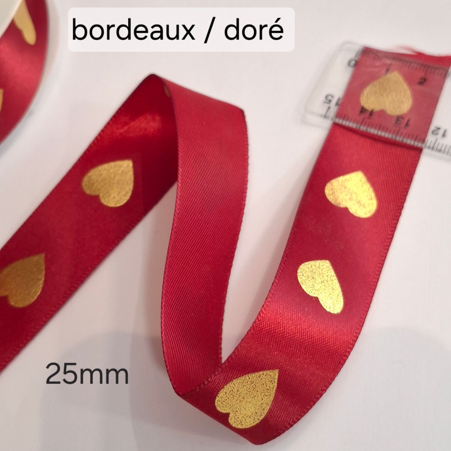 Ruban coeur satin 25mm bordeaux / doré