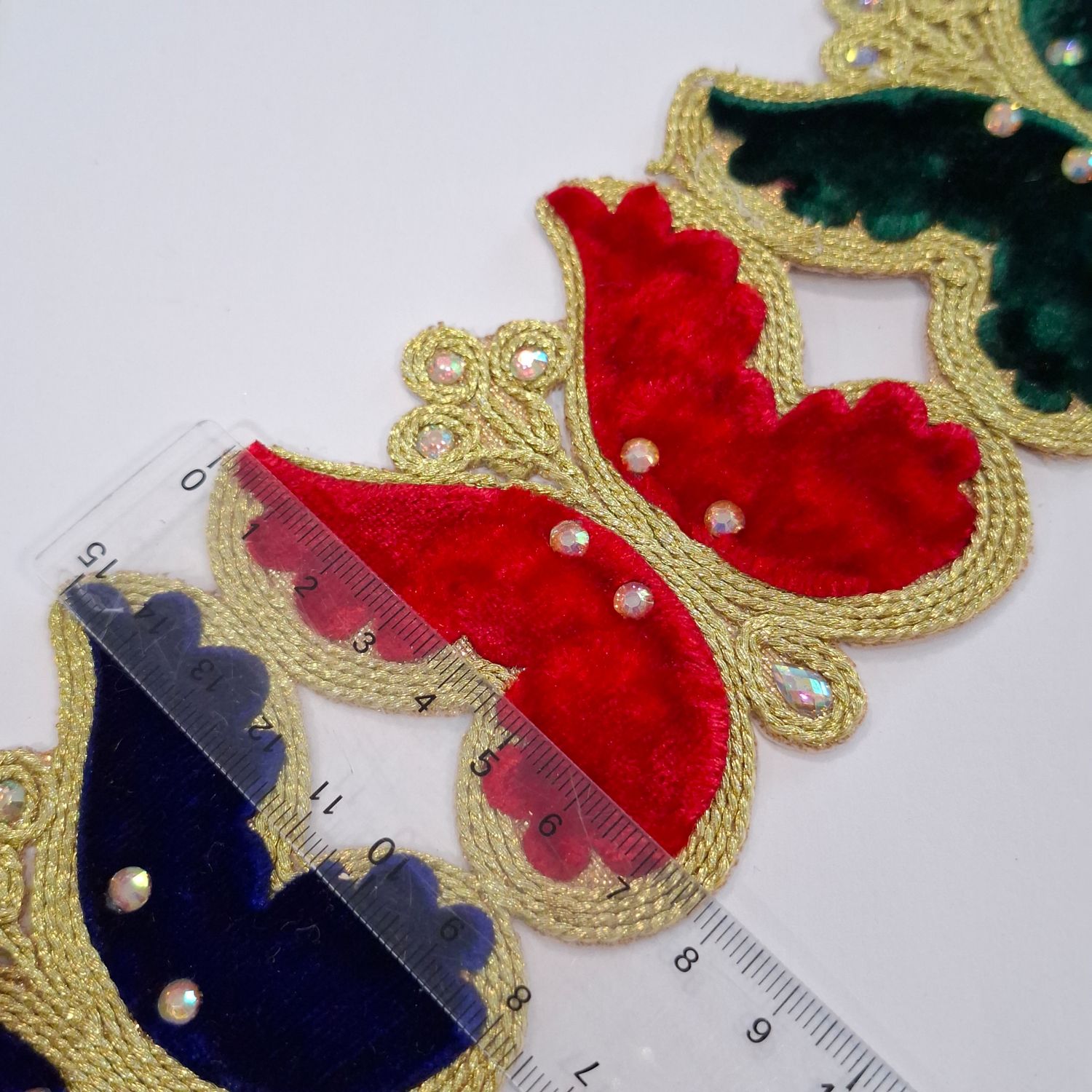 Galon doré avec papillons 7,8cm