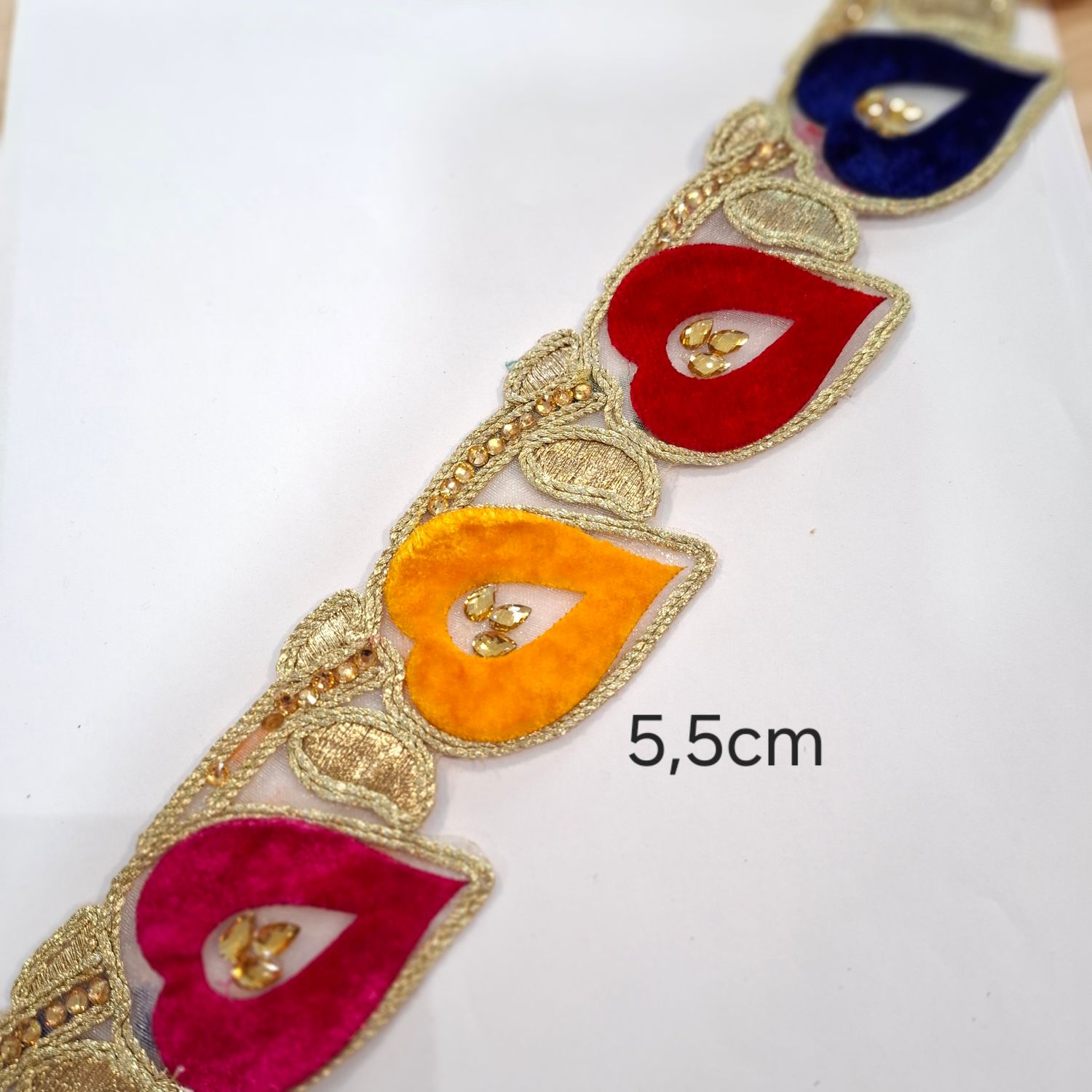 Galon doré avec roses 5,5cm