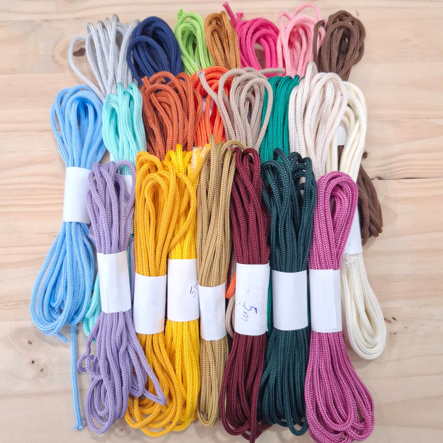 110 mètres cordelette 4mm (5m de 22 couleurs)