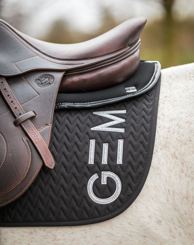 GEM - Tapis Ten noir / logo argenté