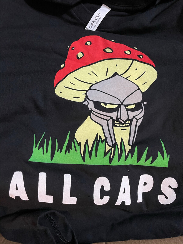 ALL CAPS T-Shirt - 3XL