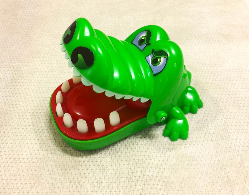 Crocodile Dentist Game (IPCC103)- استعارة فقط لأعضاء نادى اى بى ويف للعلوم و التكنولوجيا (2-6years)