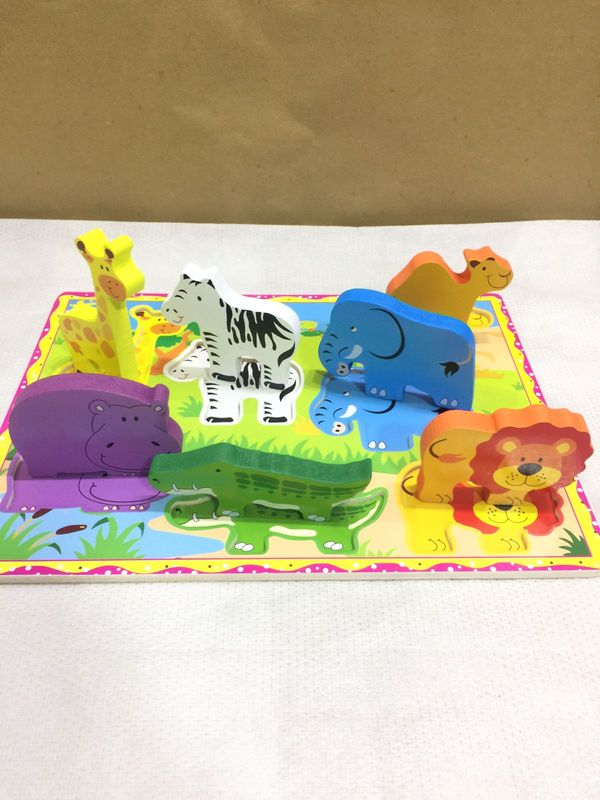 Wooden farm animals Puzzle (IPCF157)+ باس ويف استعارة فقط لأعضاء نادى اى بى ويف للعلوم و التكنولوجيا (6m-3years)