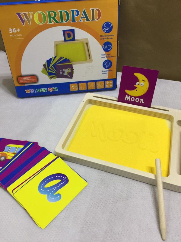 Montessori Sand Tray Wooden   كود اللعبة(IPCS165)+ باس ويف استعارة فقط لأعضاء نادى اى بى ويف للعلوم و التكنولوجيا (5-1years)