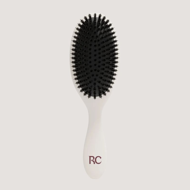 REMI CACHET BRUSH