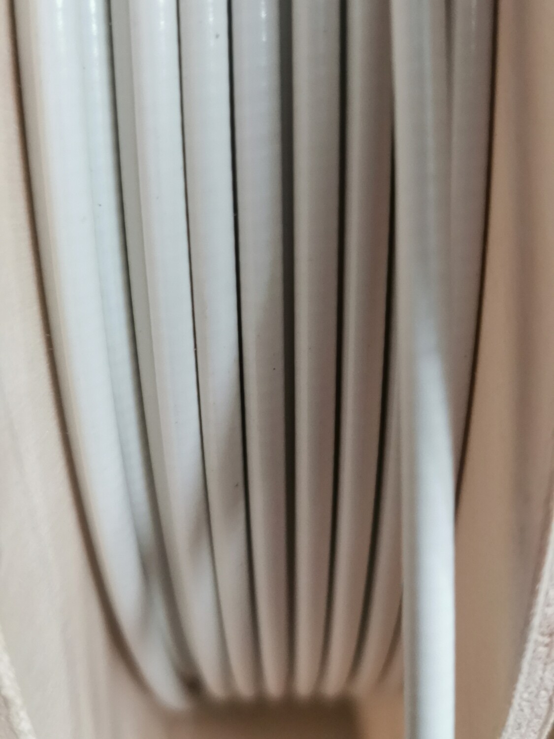 Bowdenzug Spirale 2,0mm innen 4,0mm außen Weiß
