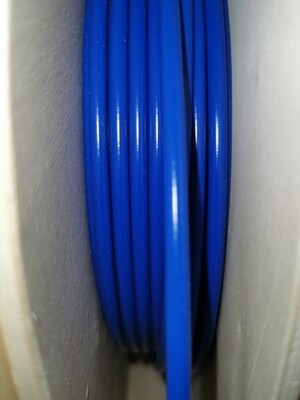 Bowdenzug Spirale 2,2mm innen 5,0mm außen Blau mit innenrohr