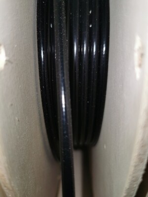 Bowdenzug Spirale 2,5mm innen 5,3mm außen Schwarz mit innenrohr