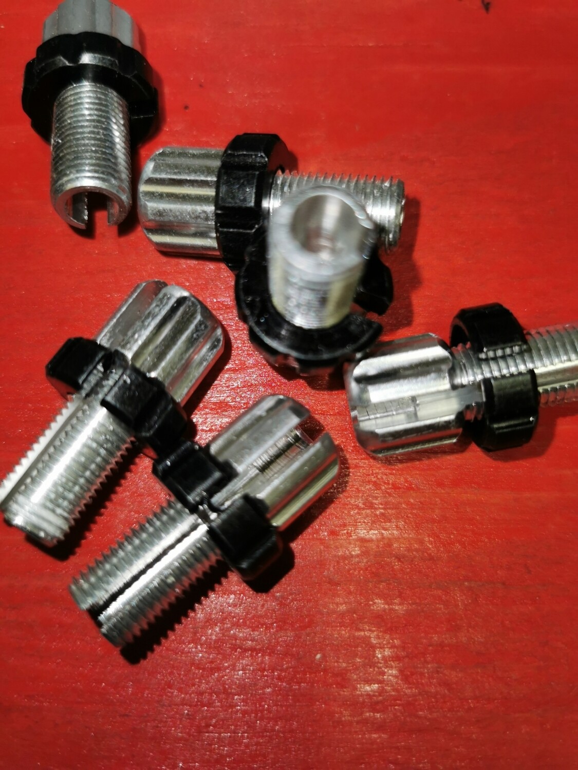 Stellschraube M10x20 geschlitzt Alu