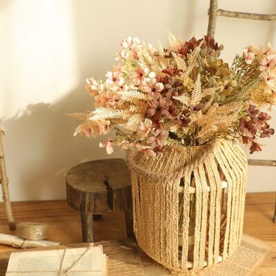 Dried bunch of small wildflowers
