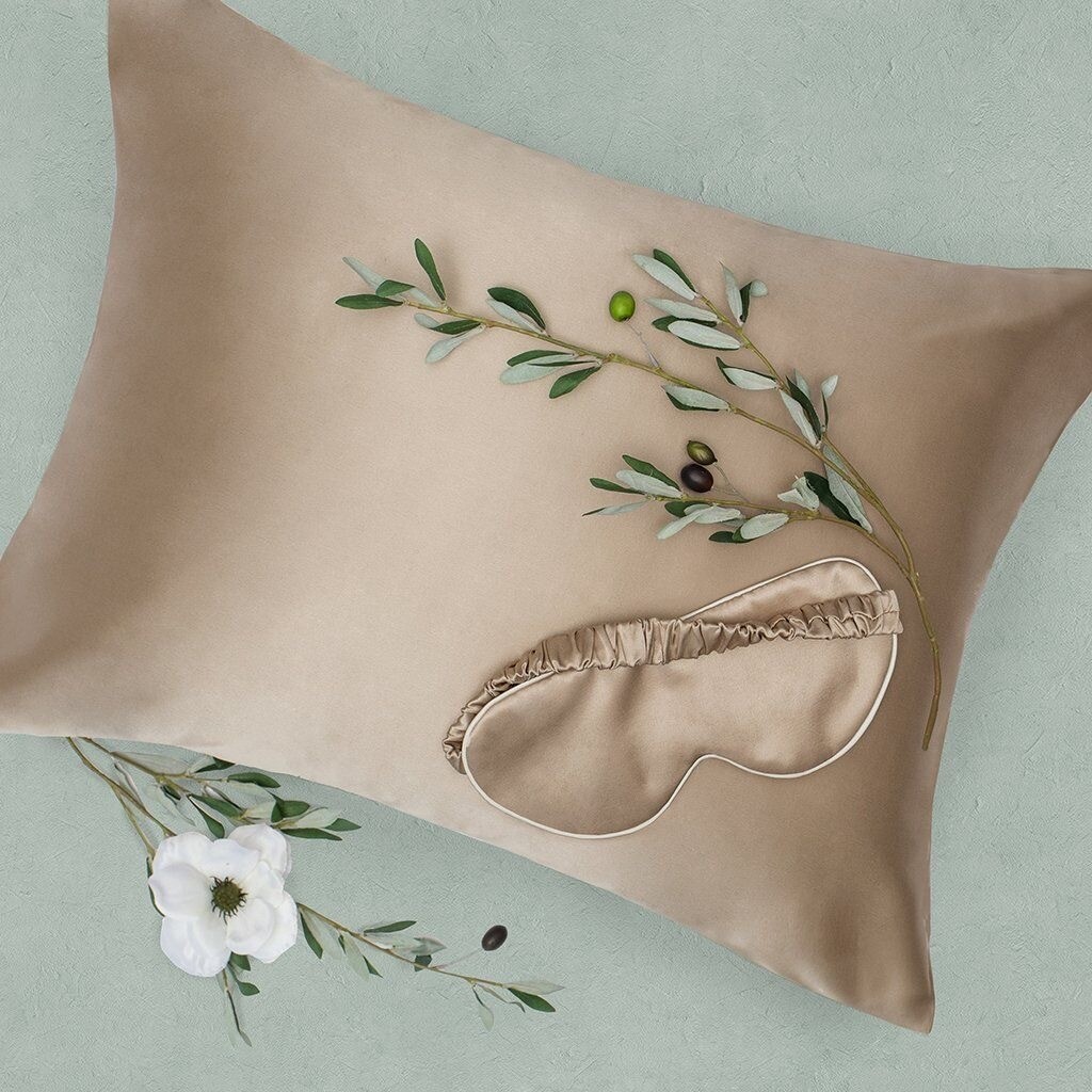 Silk pillowcase