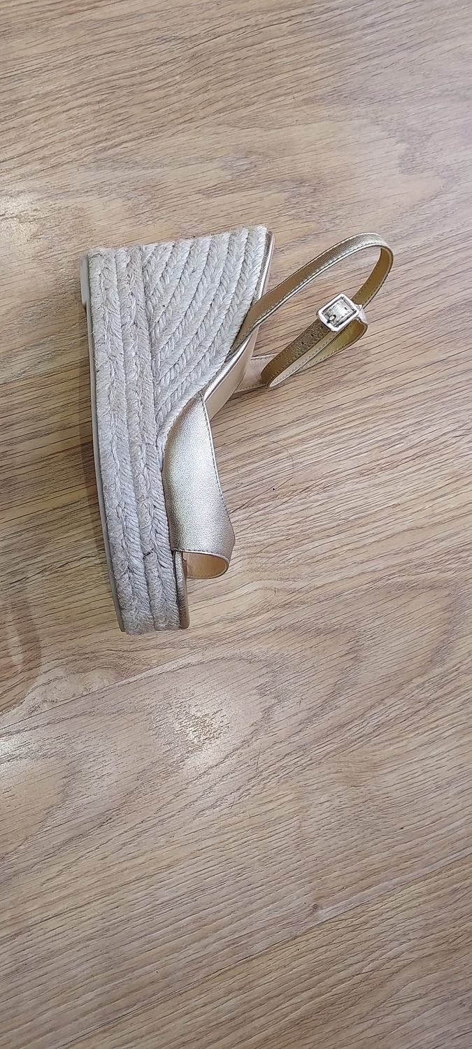 BROOK 8 ED oro Castaner