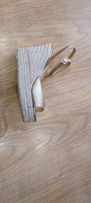 BROOK 8 ED oro Castaner BROOK 8 ED oro Castaner