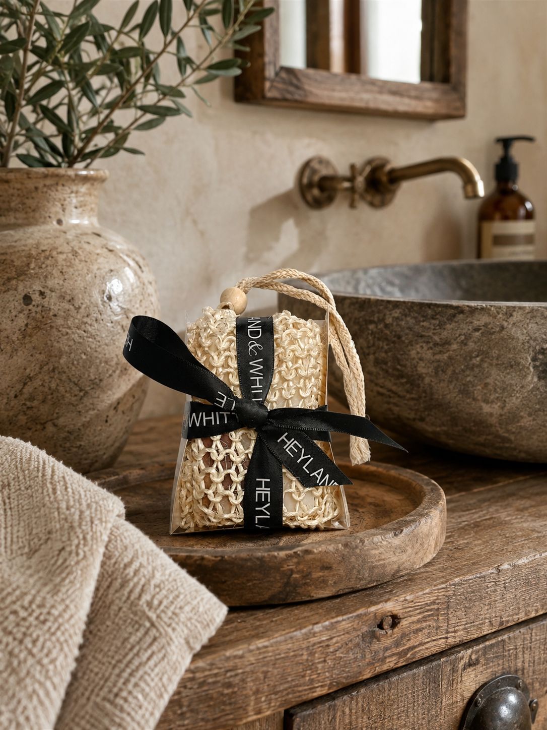 Heyland & Whittle Geschenkset - Seifenbeutel mit Naturseife Heyland & Whittle Geschenkset - Seifenbeutel mit Naturseife