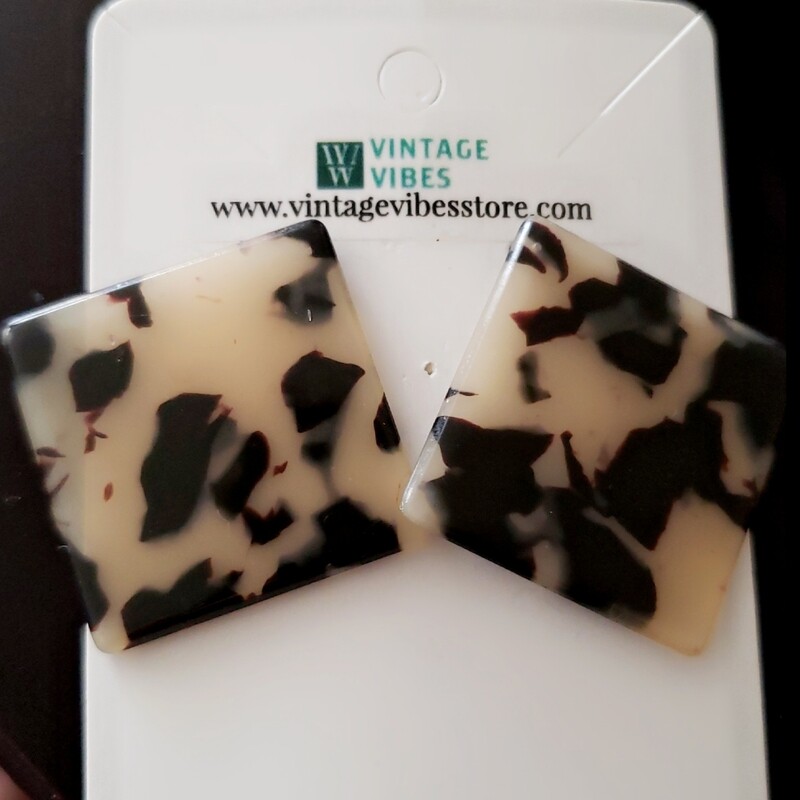 Geo/Acrylic Leopard Square Earrings (CREAM)