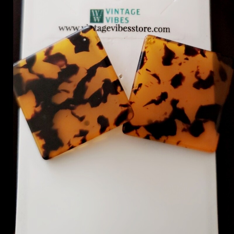 Geo/Acrylic Leopard Square Earrings (BROWN)