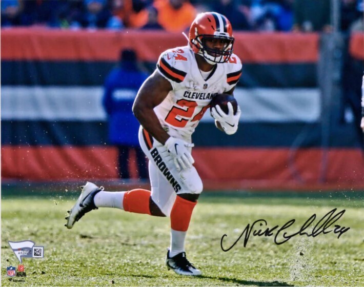 Nick Chubb Cleveland Browns Fanatics Authentic Autographed 8" x 10" White Jersey Running Photograph