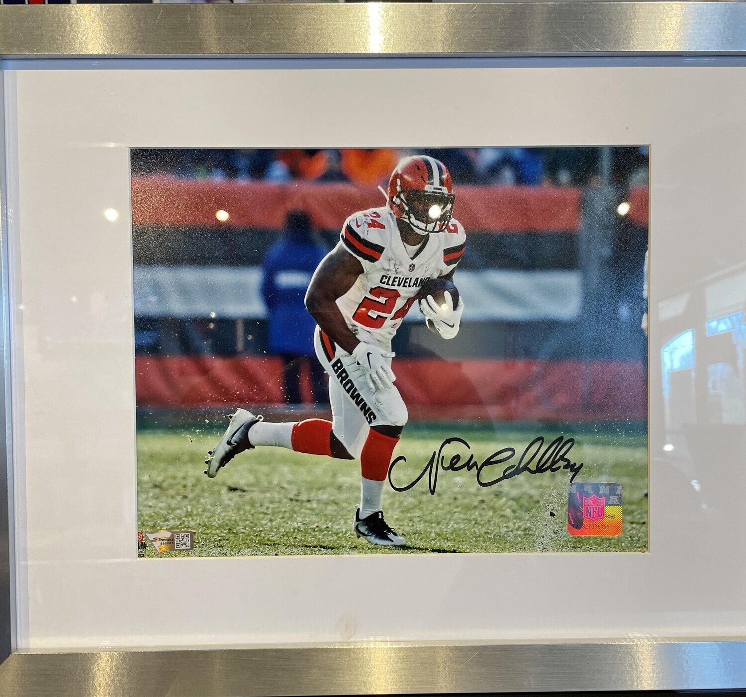 Nick Chubb Autographed 8x10 Picture Horizontal