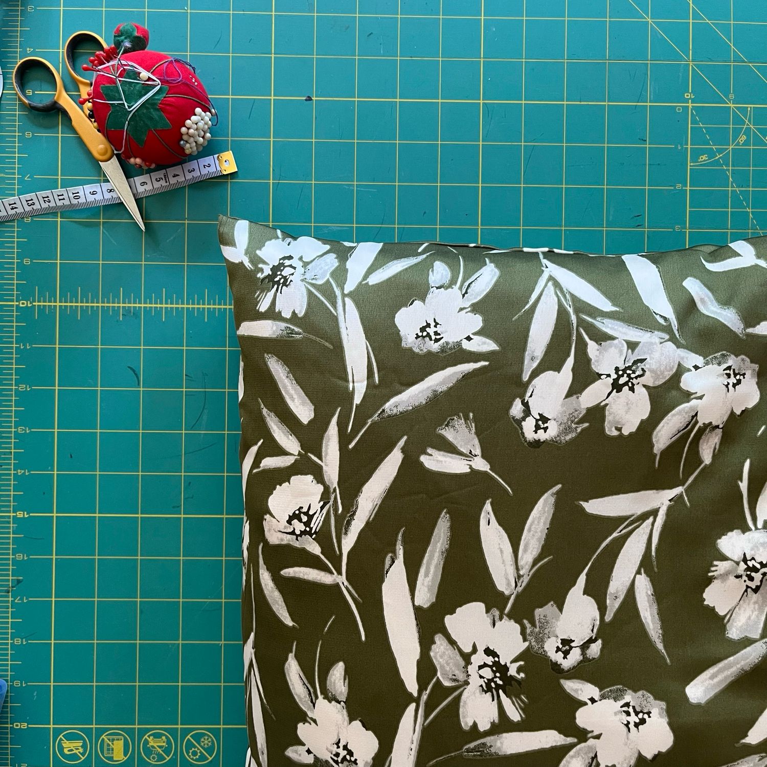 Green &amp; White Satin Pillowcase