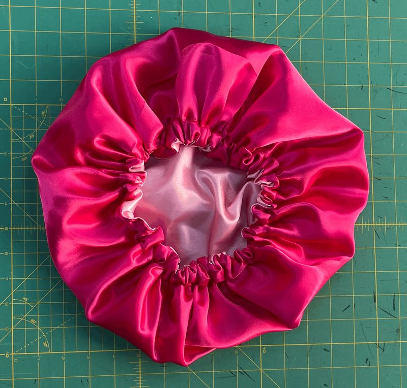 Fuchsia Bonnet