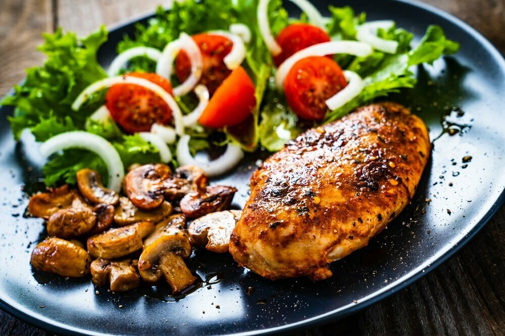 Insalata con Funghi Trifolati