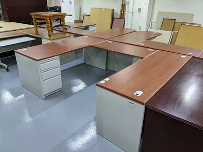 Standard U-Shaped Desk