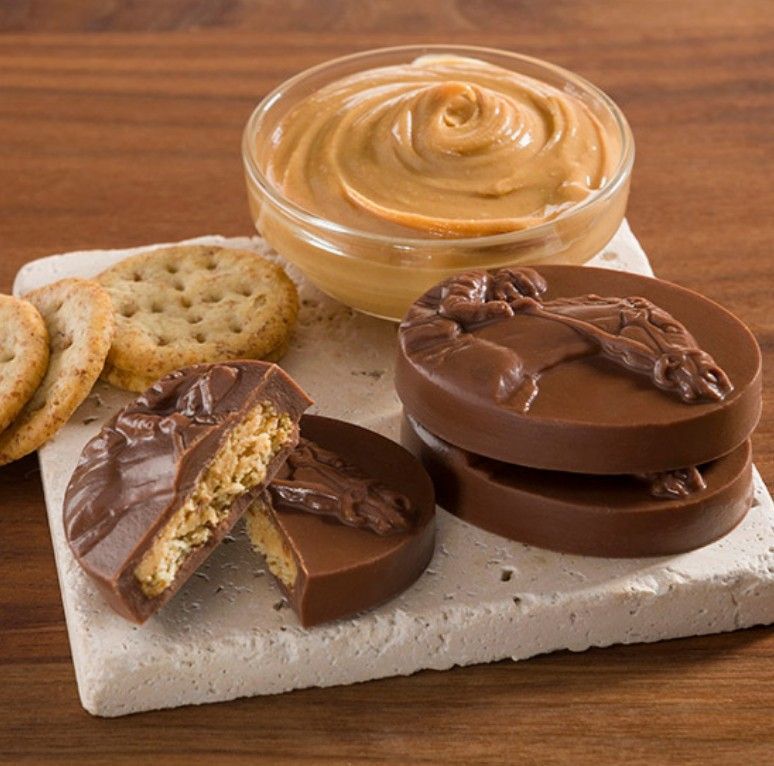 Peanut Butter Milk Chocolate Sea Biscuits Gable Box - 6 pc. #C94