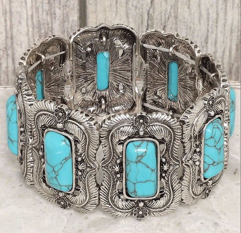 Faux Turquoise Concho Silver tone Stretch Bracelet # 414ft Faux Turquoise Concho Silver tone Stretch Bracelet # 414ft
