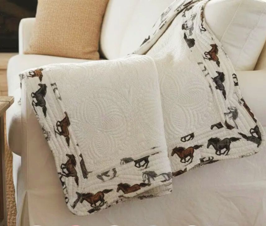 Rustic Horses Quilted 100% Cotton Blanket #492PR Rustic Horses Quilted 100% Cotton Blanket #492PR