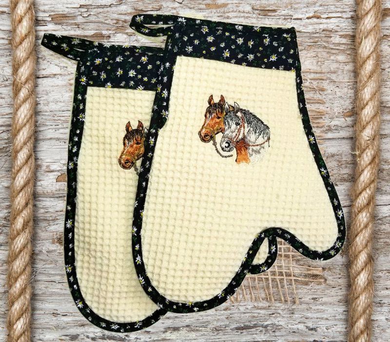 Cotton Embroidered Horses Waffle Weave Oven Mitt #477HM Cotton Embroidered Horses Waffle Weave Oven Mitt #477HM