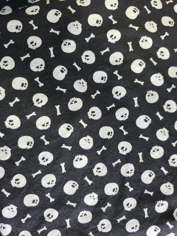Little skulls and bones