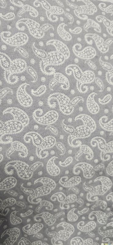 Vintage paisley in grey