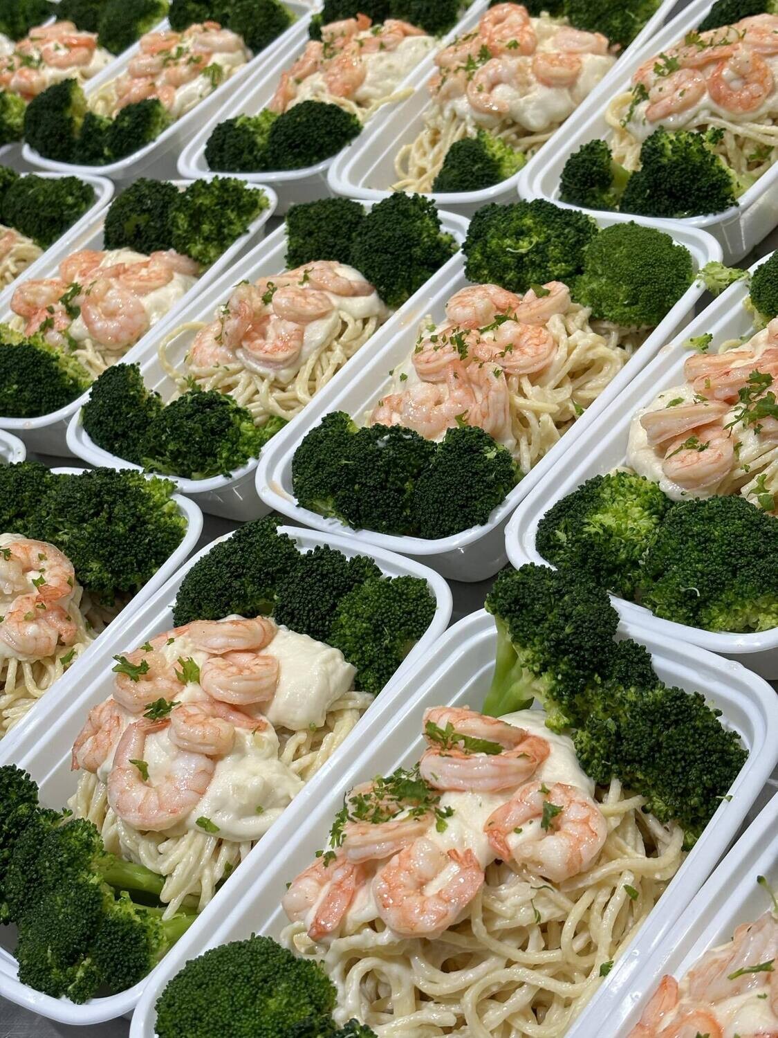 10. Shrimp in White Wine Cream Sauce, Onions, Broccoli &amp; Spaghetti