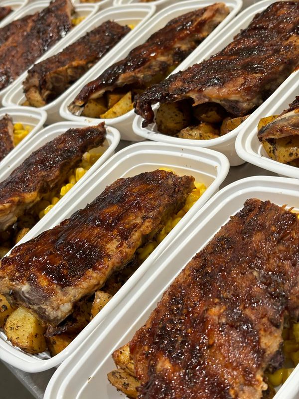 04. Sticky Oven Honey Garlic Ribs with Vegetables &amp; Mashed Potatoes