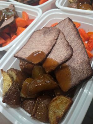 06. Roast Beef with Roasted Rosemary Potatoes and Roasted Carrots [GF]