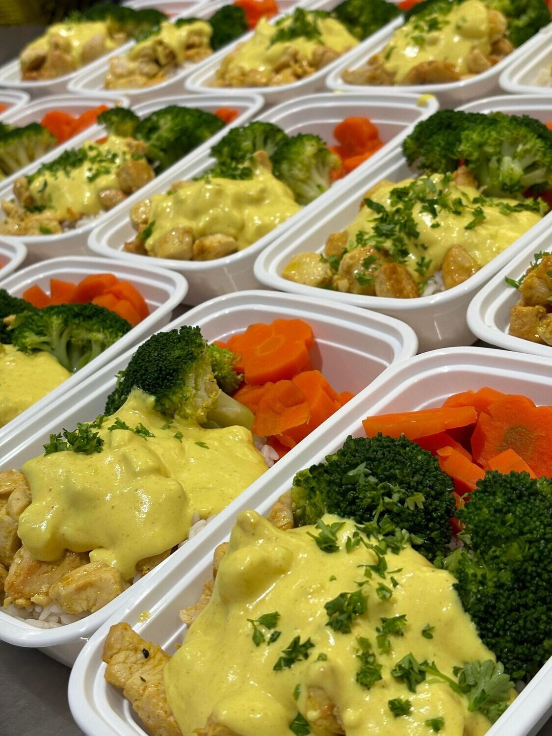 01. Chicken Hawaii with Pineapple, Rice, Curry Cream Sauce &amp; Vegetables