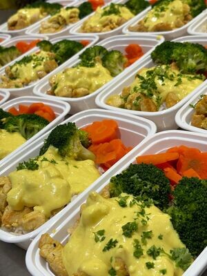 01. Chicken Hawaii with Pineapple, Rice, Curry Cream Sauce &amp; Vegetables