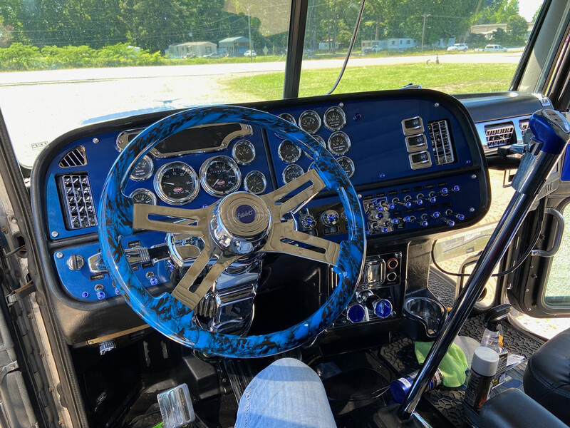 2000-2005 Peterbilt Dash Panels