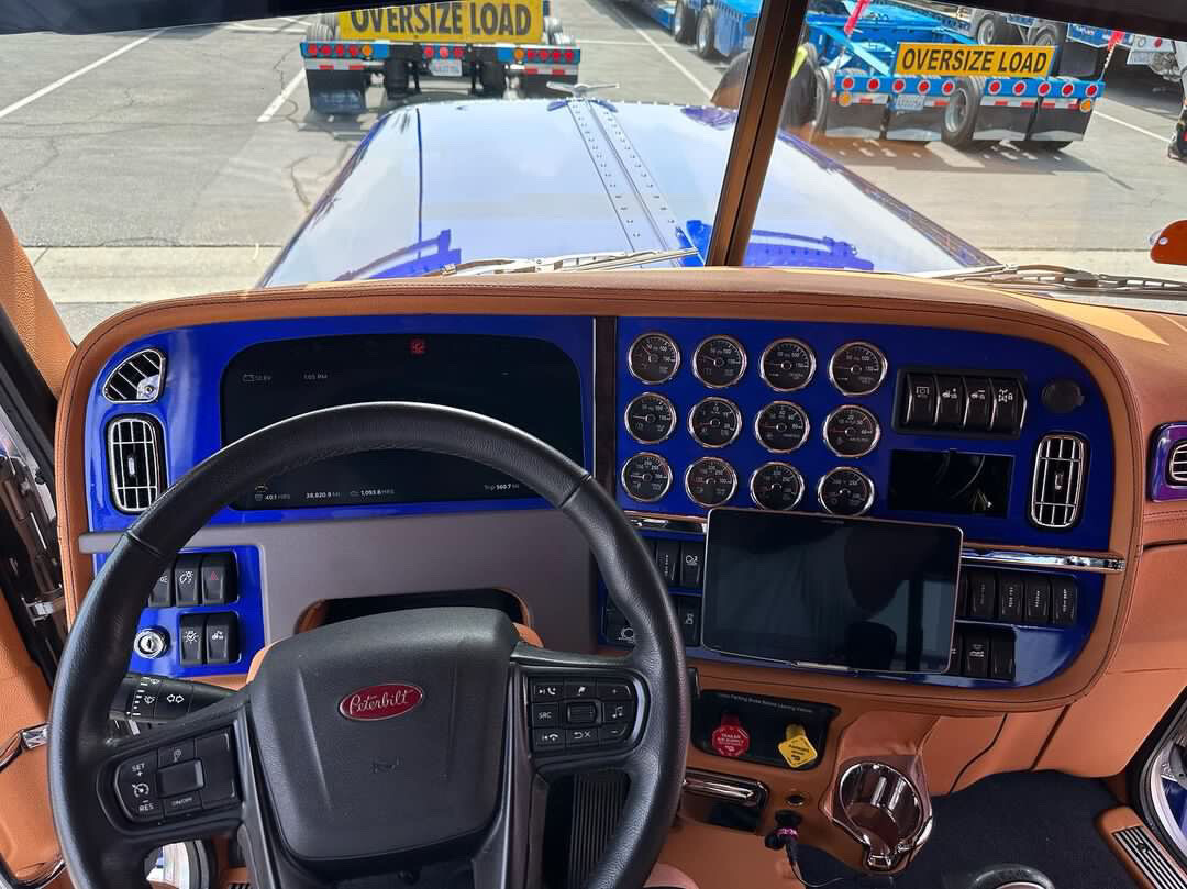 2023/2024 Peterbilt Digital Dash Panels