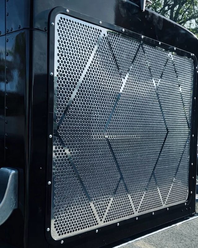 Peterbilt 379 Short Hood Grills