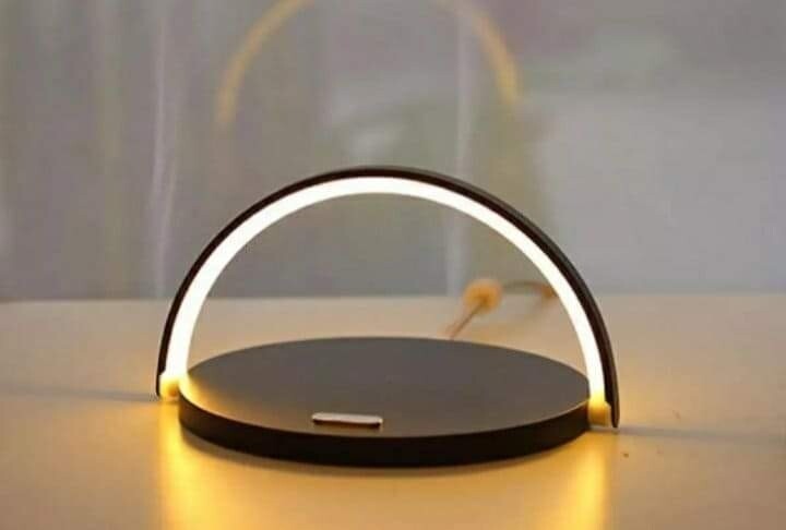 The Craftain - Wireless Charger with LED Lamp